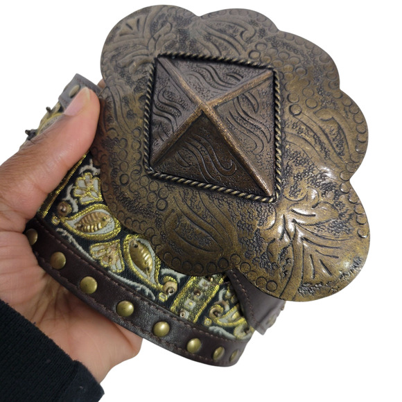 Chicos Chunky Embellished Leather Belt Brown Etched Buckle Stud Embroidery Small